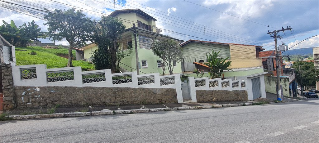 Casa à venda com 3 quartos no Centro, Mairiporã, SP