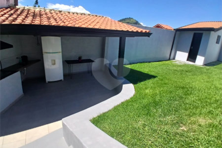 Casa à venda com 3 quartos, sendo 1 suíte,  em Recreio Maristela, Atibaia, SP