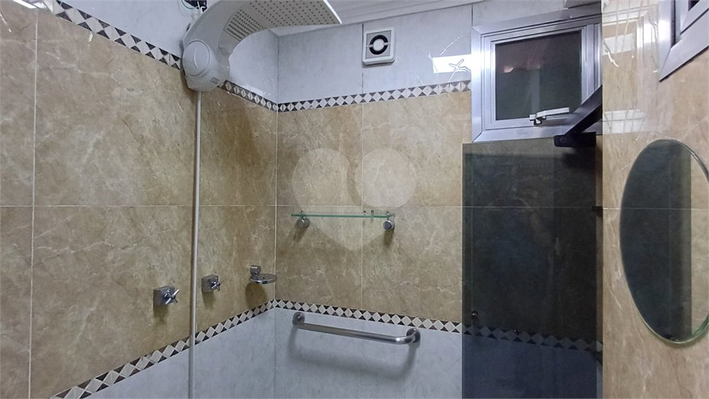 Sobrado à venda com 3 quartos em Bonfim, Osasco, SP