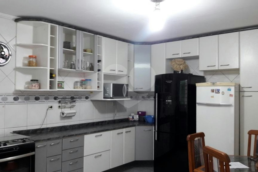 Sobrado à venda com 3 quartos, sendo 1 suíte, em Vila Harmonia, Guarulhos, SP