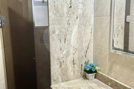 Apartamento à venda com 3 quartos, sendo 1 suíte,  em Vila Nova, Cabo Frio, RJ