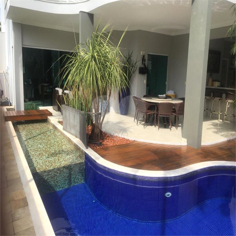 Casa à venda com 3 suítes no condomínio Jardim Vila Paradiso, Indaiatuba - SP