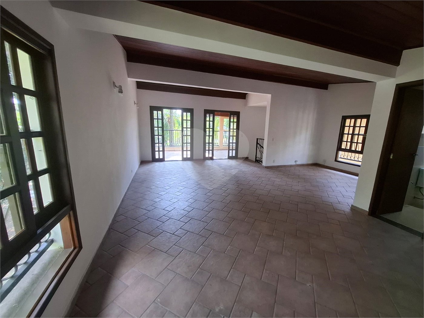Casa para alugar com 4 quartos, sendo 2 suítes, no condomínio Palm Garden, São Paulo - SP