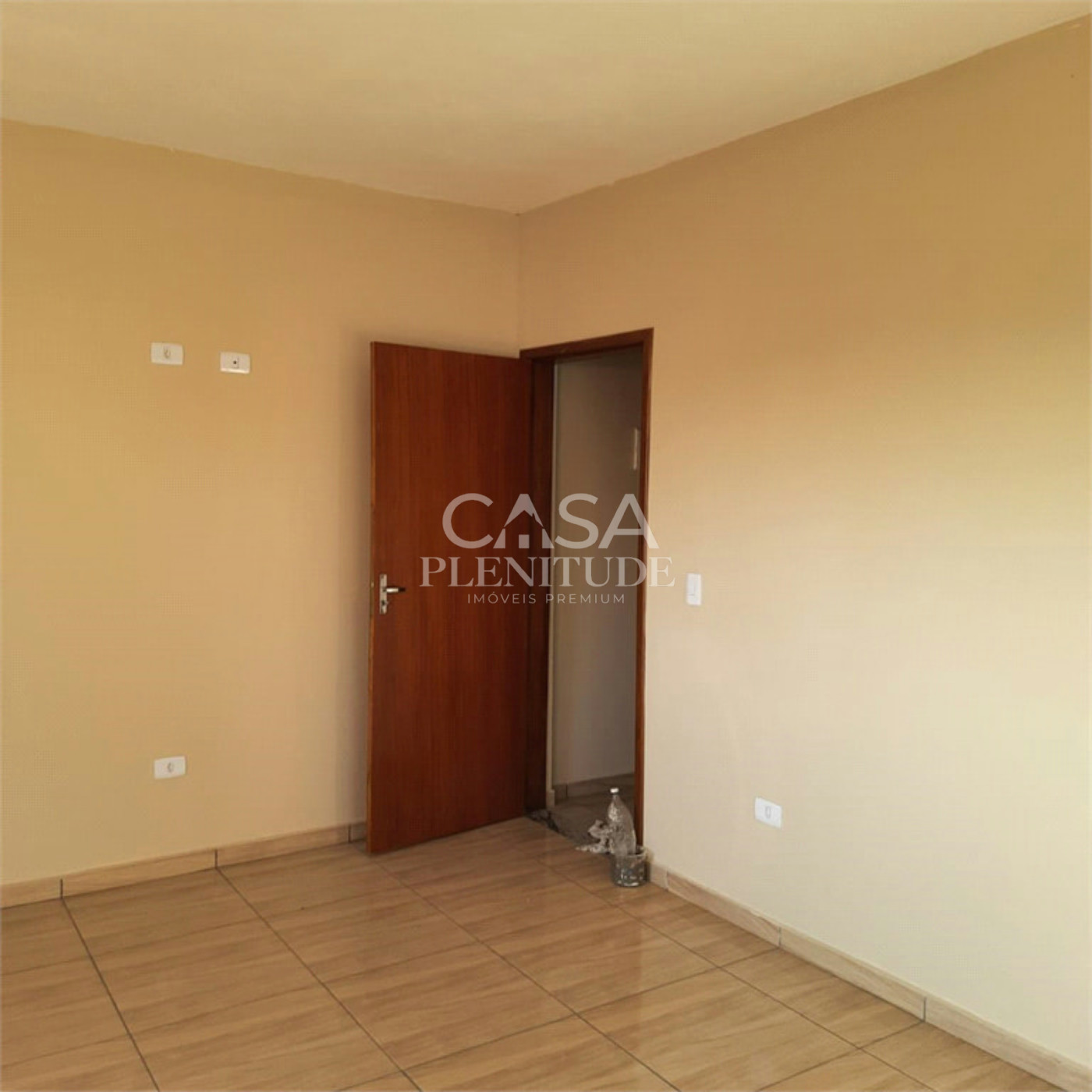 Sobrado à venda com 2 quartos, sendo 1 suíte, em Jardim dos Pássaros, Sorocaba, SP