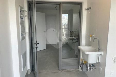 Apartamento à venda com 3 suítes em Campo Belo, São Paulo, SP