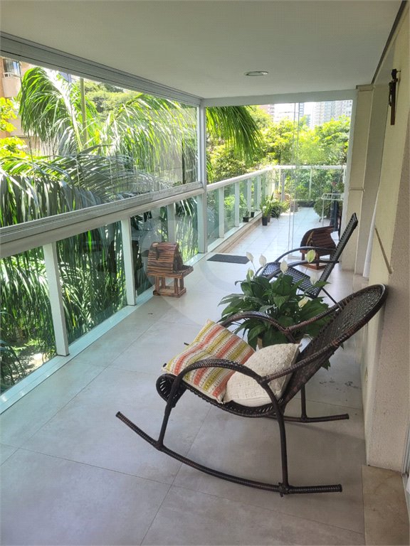 Apartamento à venda com 3 quartos, sendo 2 suítes, em Vila Uberabinha, São Paulo, SP