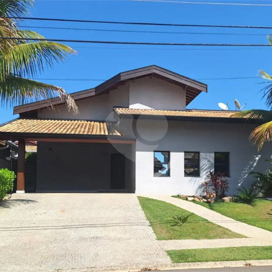 Sobrado à venda com 3 suítes em Condomínio Residencial Terras do Caribe, Valinhos, SP