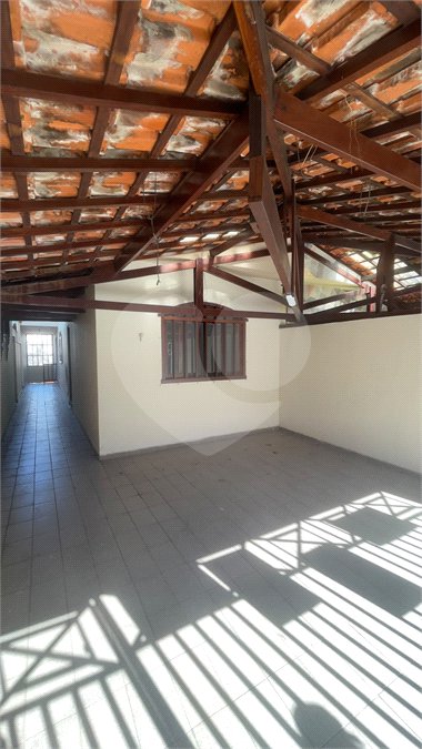 Sobrado à venda com 4 quartos, sendo 1 suíte,  em Jardim Ester Yolanda, São Paulo, SP