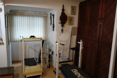 Sobrado à venda com 3 quartos, sendo 2 suítes,  em Brooklin Velho, São Paulo, SP