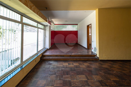 Casa Térrea à venda com 4 quartos, sendo 1 suíte,  em Brooklin Velho, São Paulo, SP