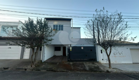Sobrado à venda com 4 quartos, sendo 1 suíte,  em Jardim Wanel Ville V, Sorocaba, SP