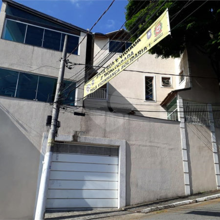 Sobrado à venda com 2 quartos em Parque Vitória, São Paulo, SP