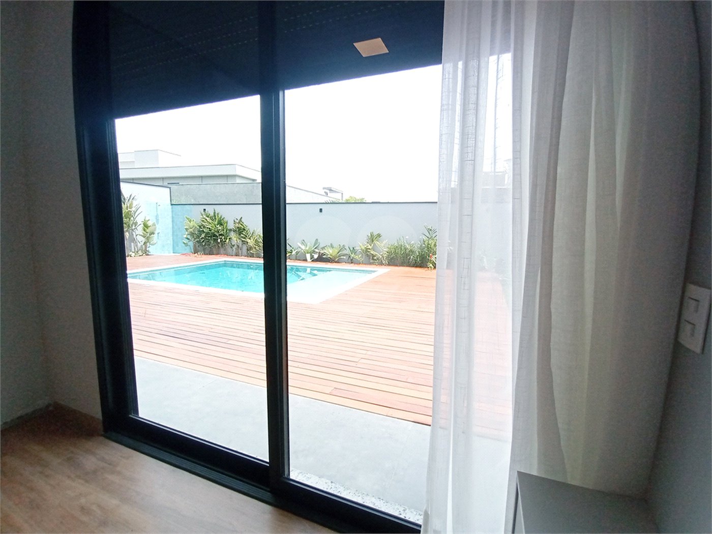 Casa à venda com 3 suítes no condomínio Campo de Toscana, Vinhedo - SP
