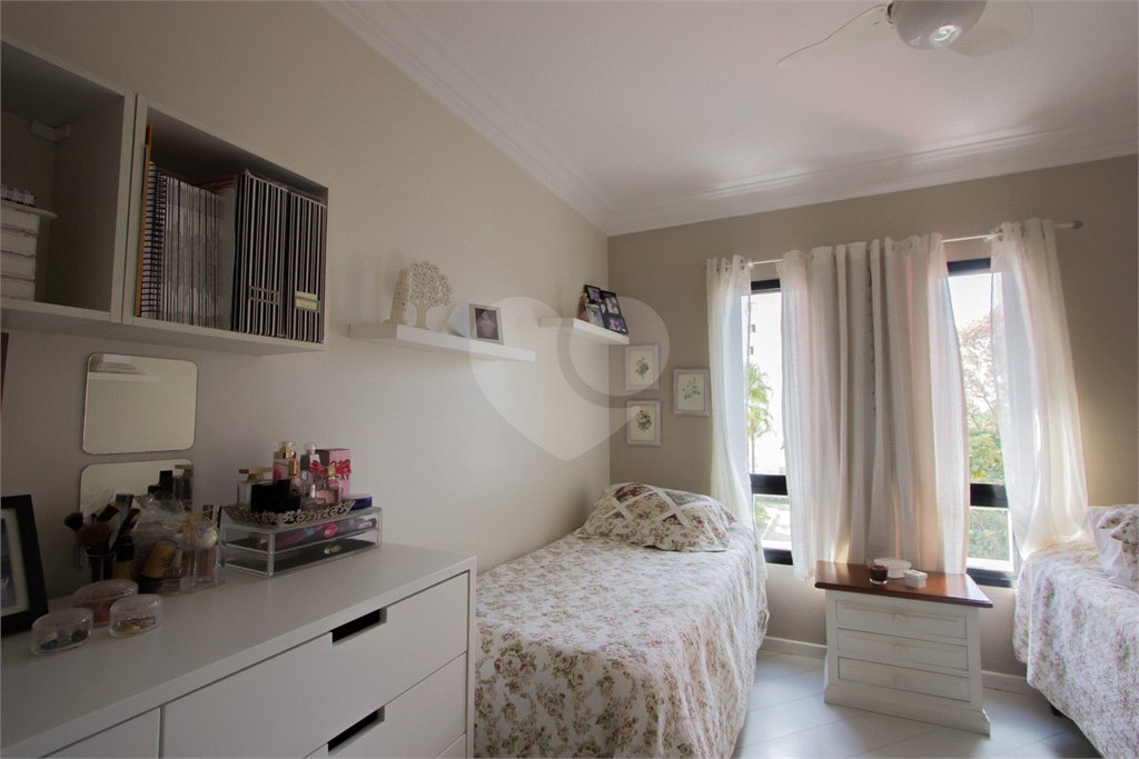 Apartamento à venda com 3 quartos, sendo 1 suíte, em Vila Andrade, São Paulo, SP