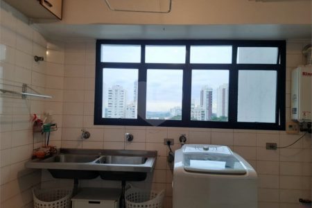 Apartamento à venda com 3 suítes em Pinheiros, São Paulo, SP