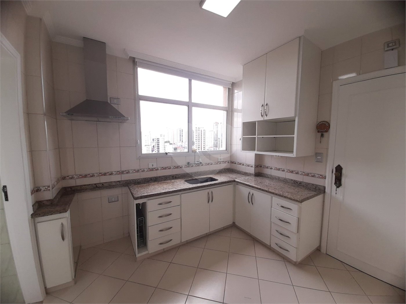 Apartamento à venda com 3 quartos, sendo 1 suíte, em Santana, São Paulo, SP