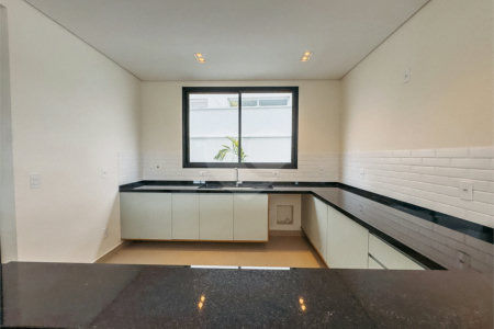 Casa à venda com 4 suítes no condomínio Villa dos Pinheiros, Indaiatuba - SP