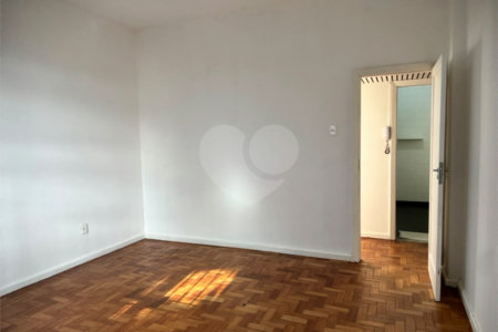 Apartamento à venda com 2 quartos, sendo 1 suíte, em Lagoa, Rio de Janeiro, RJ