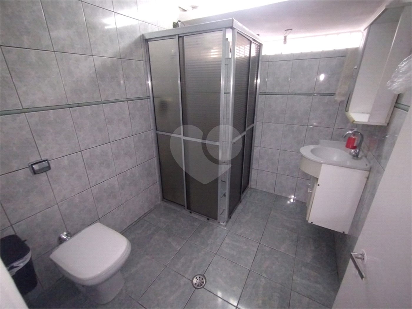 Sobrado à venda com 3 quartos, sendo 1 suíte, em Jardim Trussardi, São Paulo, SP