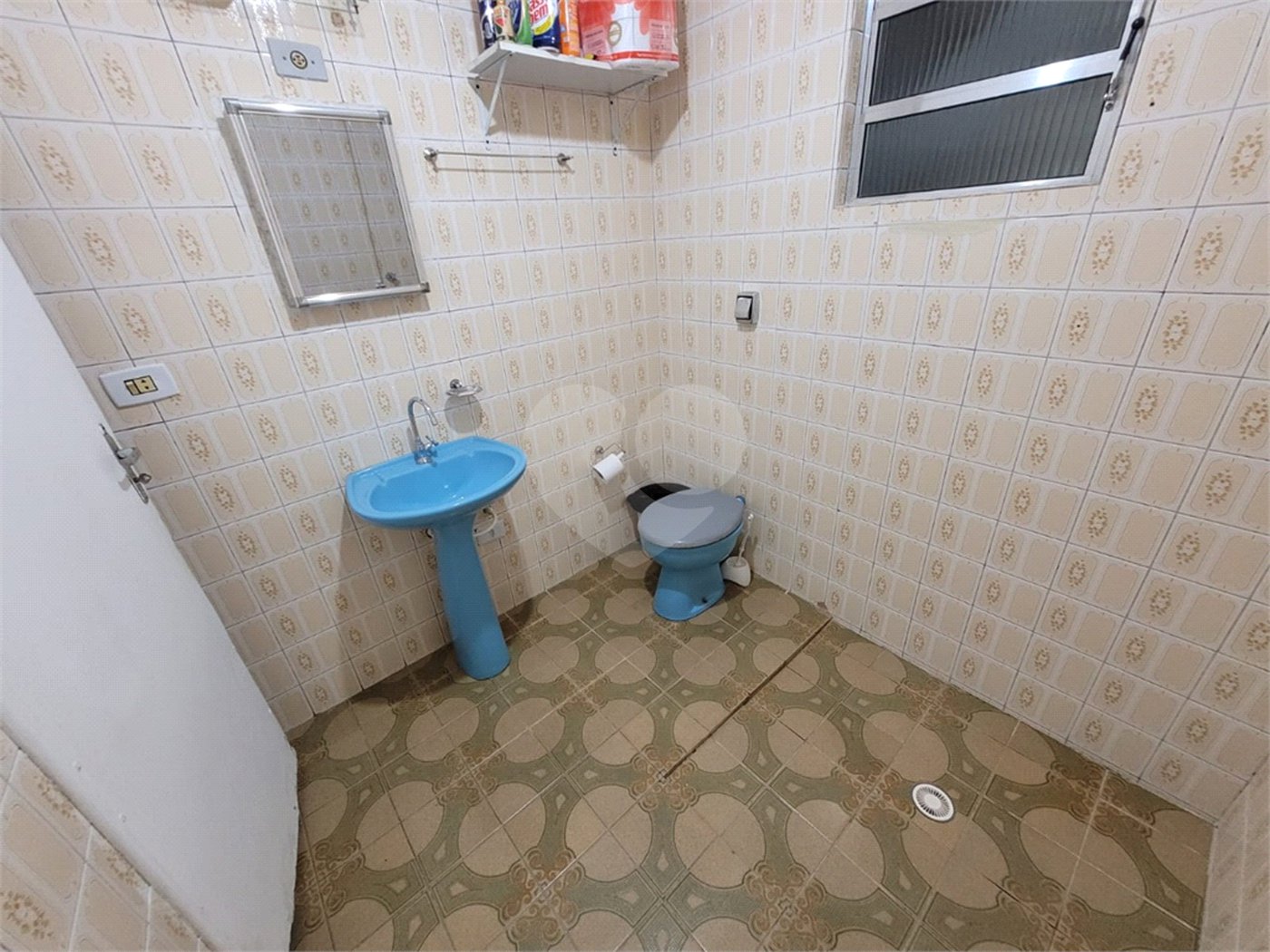 Sobrado à venda com 4 quartos em Vila Jurema, Ferraz de Vasconcelos, SP