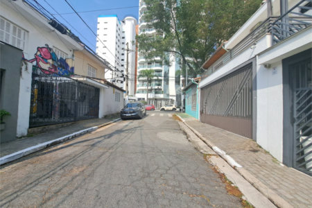 Sobrado à venda com 3 quartos, sendo 1 suíte, em Vila Gomes Cardim, São Paulo, SP