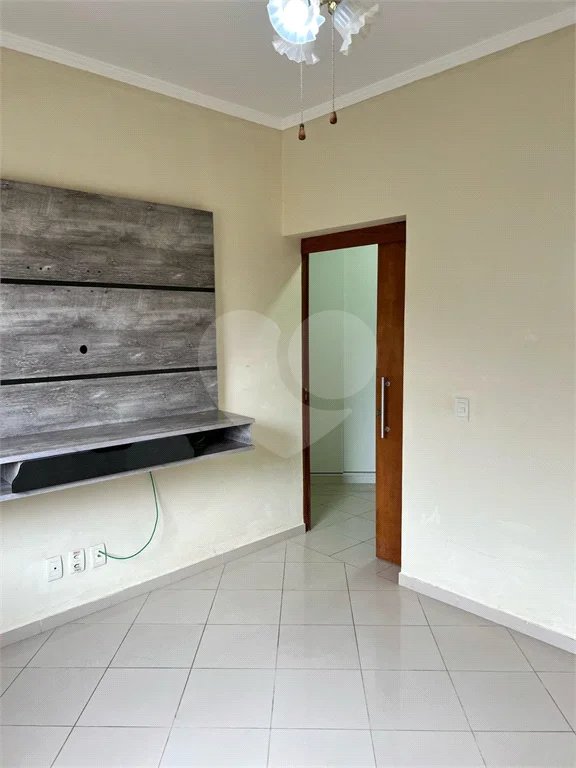 Casa à venda com 3 quartos, sendo 1 suíte,  em Pinheirinho, Vinhedo, SP