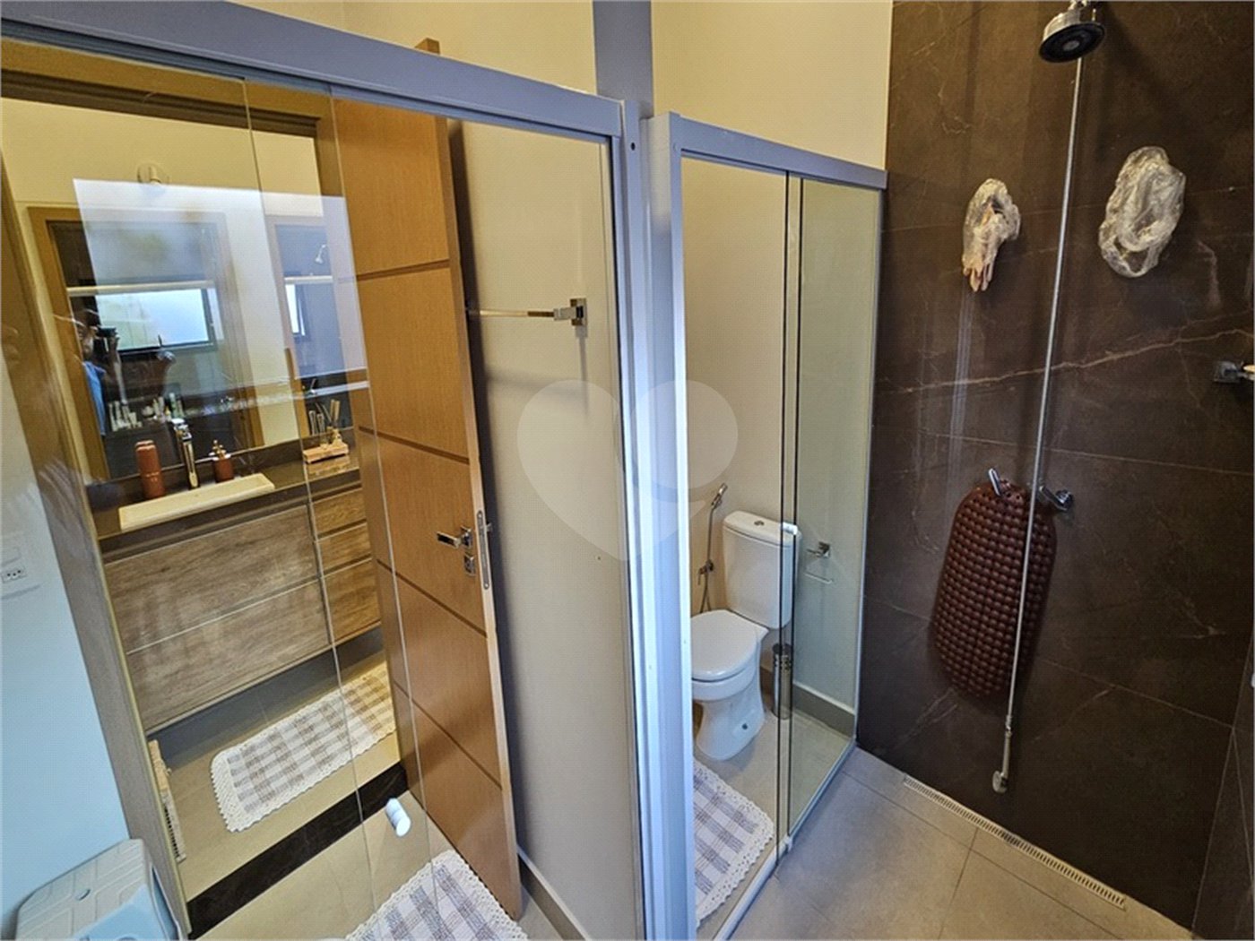 Casa à venda com 3 suítes no condomínio Jardim Residencial Dona Maria José, Indaiatuba - SP