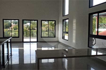 Casa à venda com 4 quartos, sendo 3 suítes, no condomínio Estância Marambaia, Vinhedo - SP
