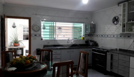 Sobrado à venda com 3 quartos, sendo 1 suíte, em Vila Harmonia, Guarulhos, SP