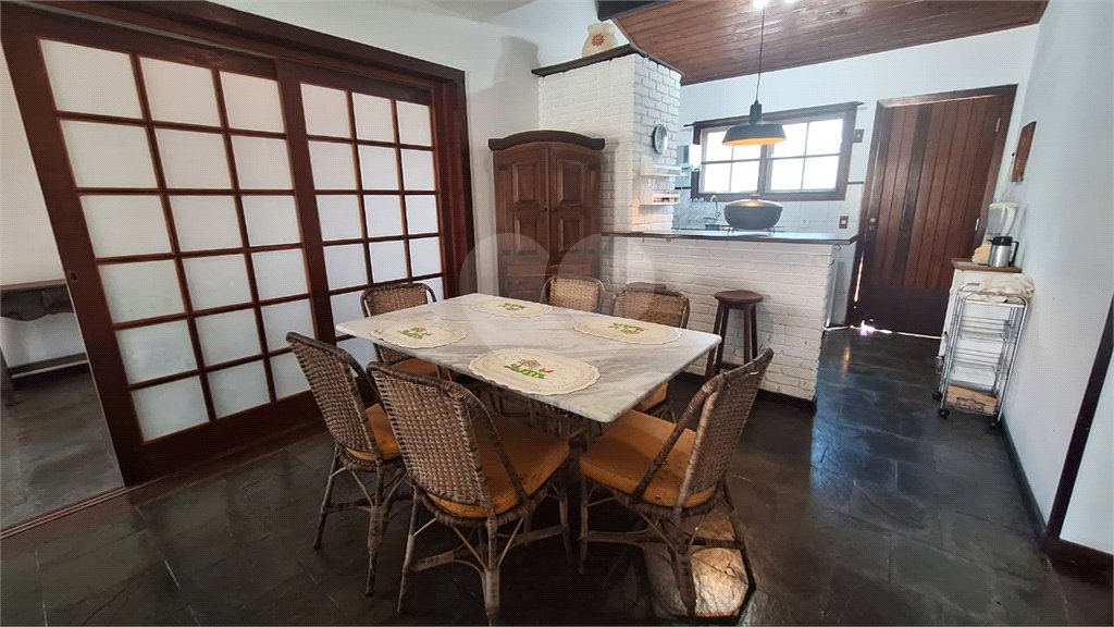 Casa para alugar com 3 quartos, sendo 2 suítes, em Praia Rasa, Armação dos Búzios, RJ