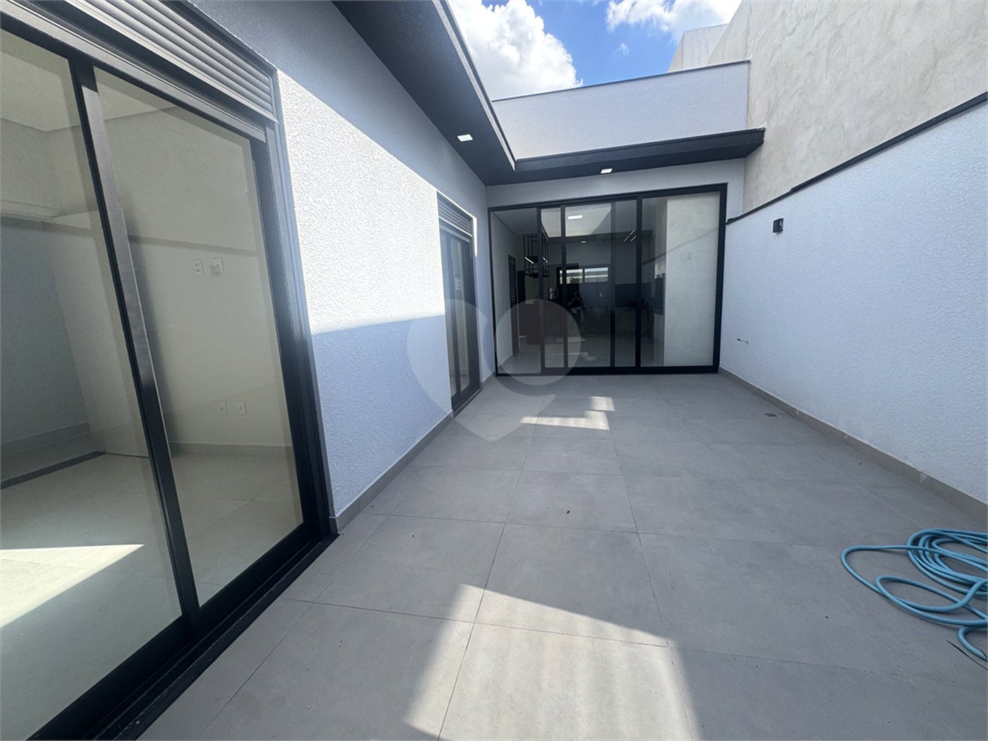 Casa à venda com 3 quartos, sendo 1 suíte, no condomínio Residencial Villagio Wanel, Sorocaba - SP