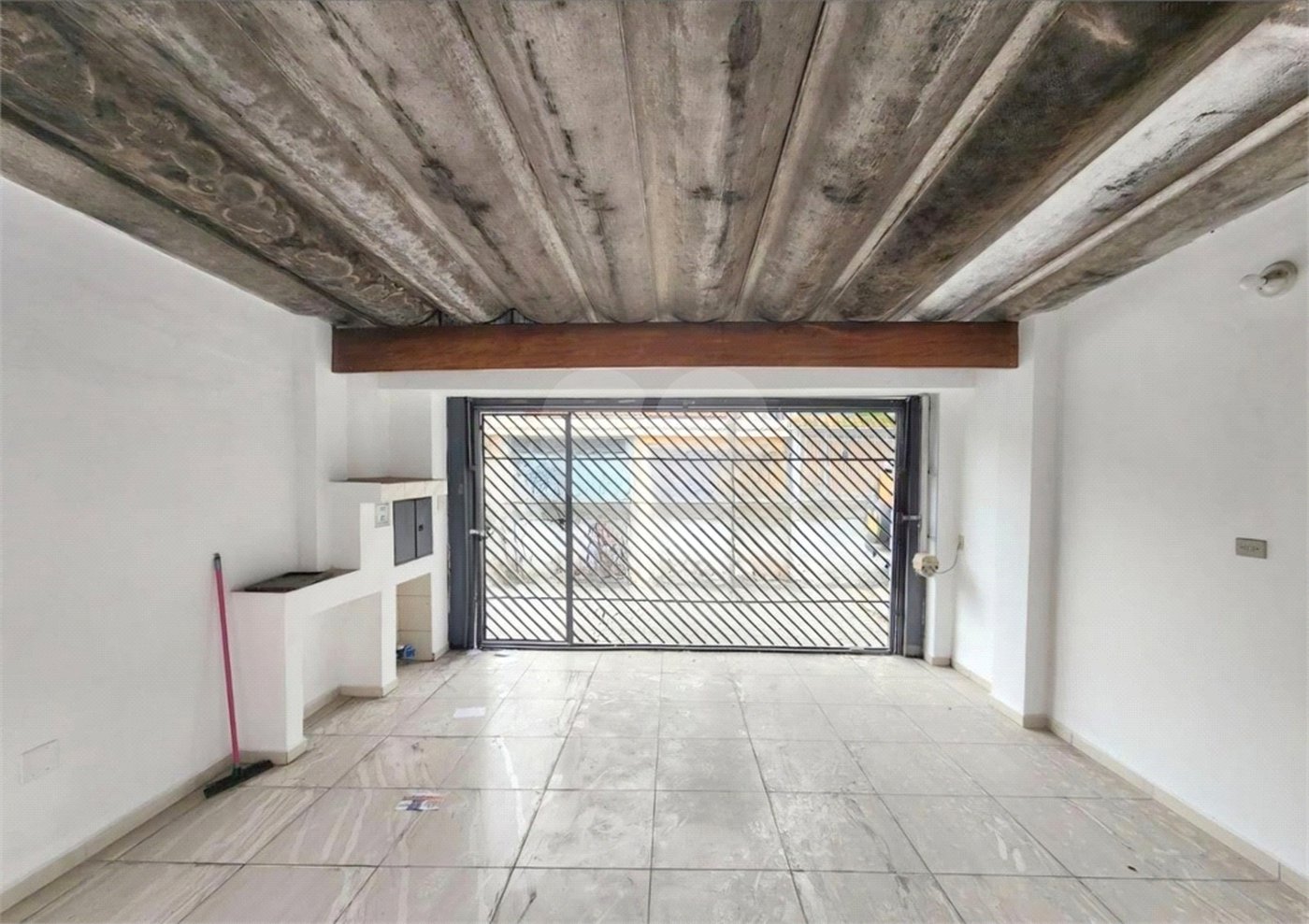Casa à venda com 3 quartos, sendo 1 suíte,  em Jardim Celeste, São Paulo, SP