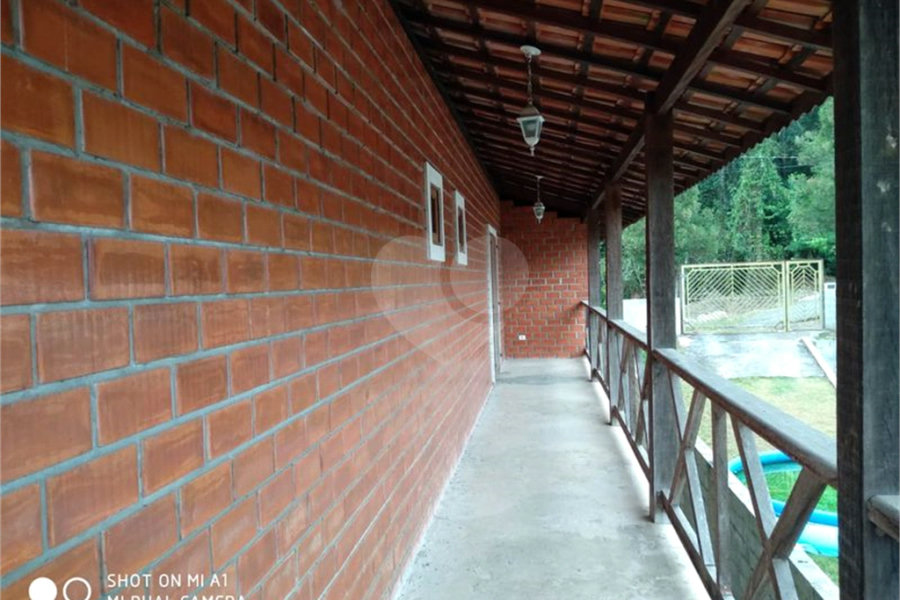 Sobrado à venda com 4 quartos, sendo 3 suítes, em Serra da Cantareira, Mairiporã, SP