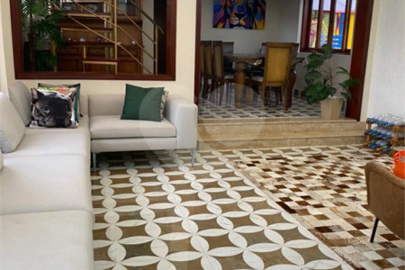 Casa à venda com 7 suítes no condomínio Capela do Barreiro, Itatiba - SP
