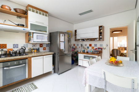 Casa à venda com 3 quartos, sendo 1 suíte, em Vila Monumento, São Paulo, SP