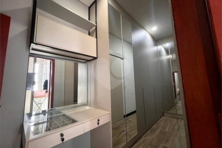 Casa à venda com 3 quartos, sendo 2 suítes, no condomínio Terras de Mont Serrat, Salto - SP