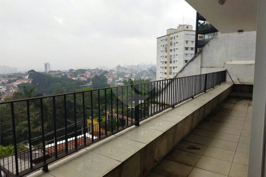 Casa à venda ou para alugar com 4 quartos, sendo 1 suíte, em Vila Madalena, São Paulo, SP