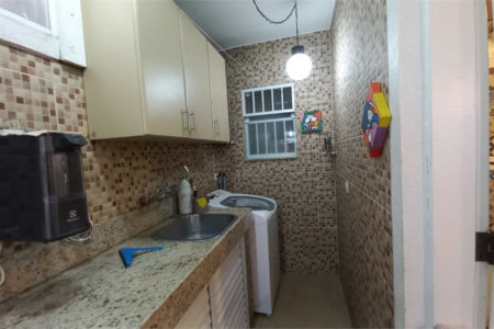 Casa à venda com 3 quartos, sendo 1 suíte, em Jardim Esmeralda, São Paulo, SP