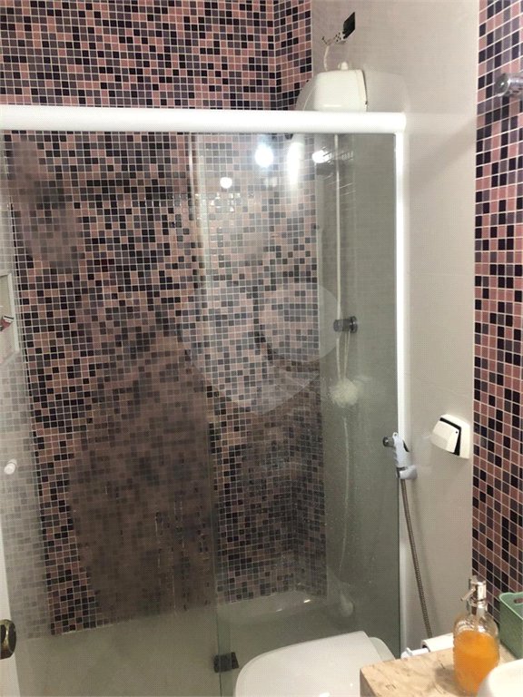 Casa à venda com 3 quartos, sendo 1 suíte, no condomínio Residencial Sabará, São Paulo - SP