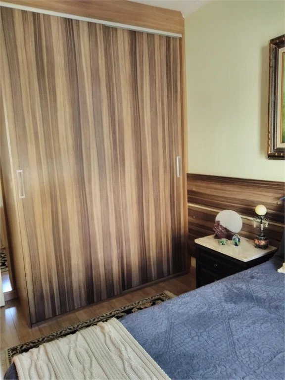Casa à venda com 3 quartos, sendo 1 suíte, no condomínio Moradas do Horto, São Paulo - SP