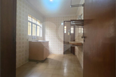Sobrado para alugar com 3 quartos, sendo 1 suíte, em Vila Valparaíso, Santo André, SP
