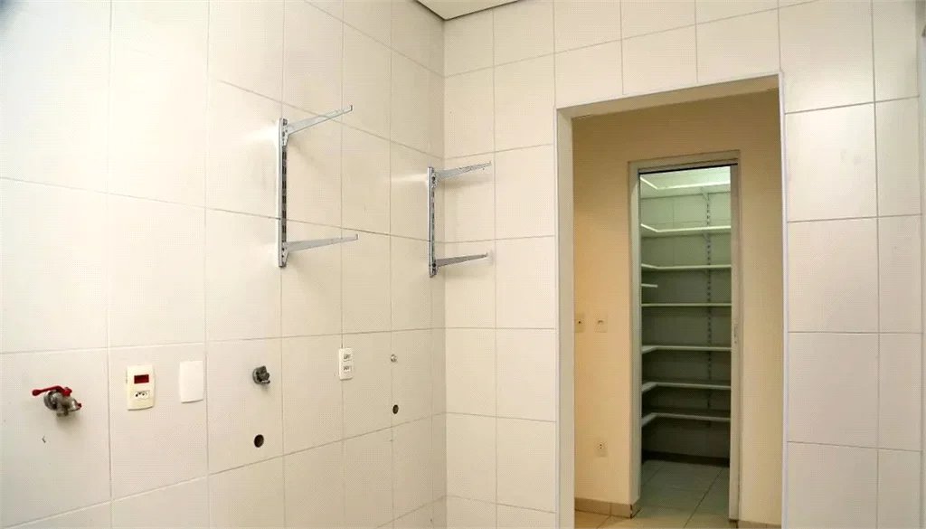 Casa à venda com 3 suítes no condomínio Residencial Morumbi, São Paulo - SP