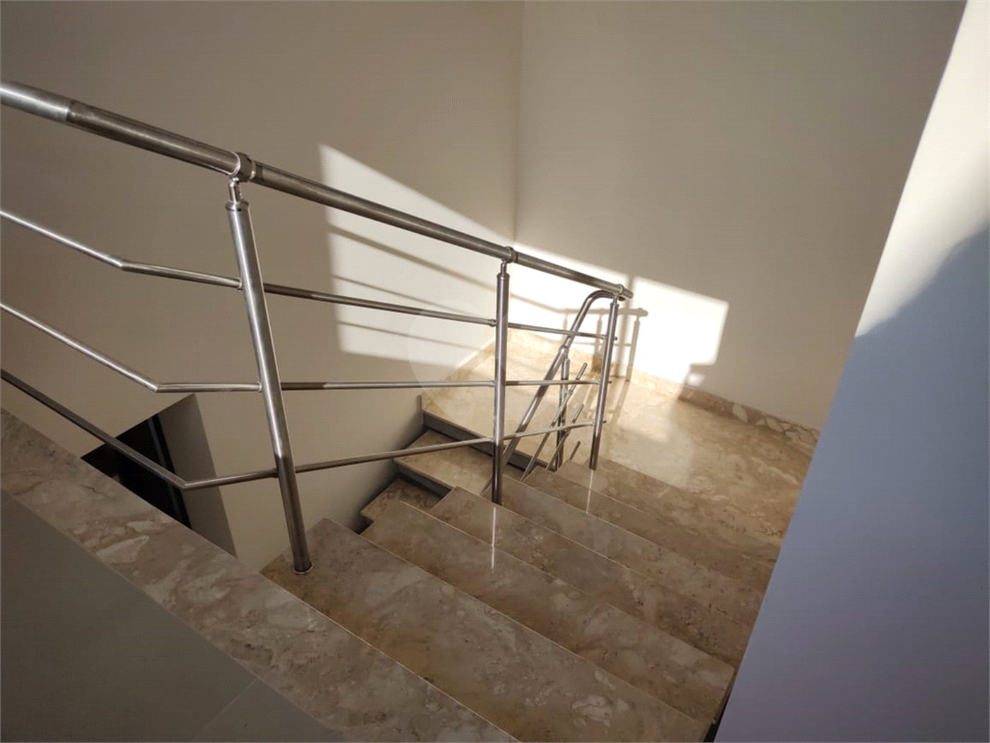Casa à venda com 3 suítes no condomínio Santa Isabel I, Louveira - SP
