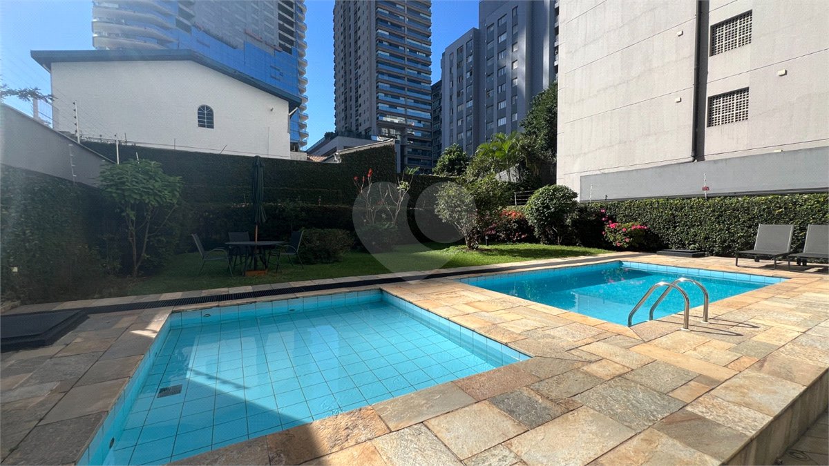Apartamento à venda com 2 quartos em Pinheiros, São Paulo, SP