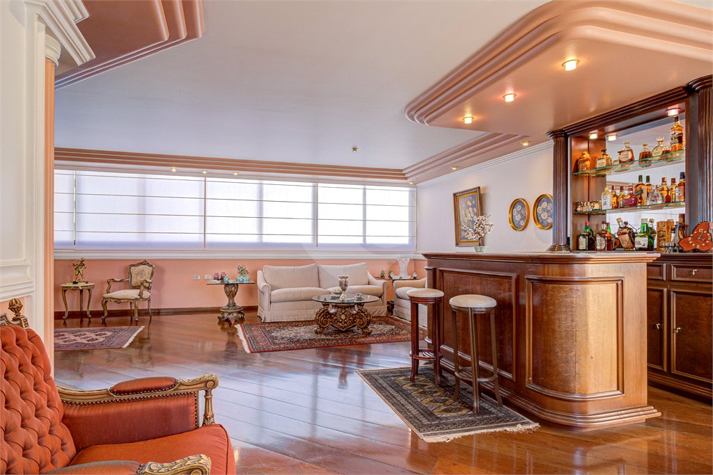 Apartamento à venda com 4 suítes em Moema, São Paulo, SP
