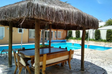 Casa à venda com 5 quartos, sendo 4 suítes,  no condomínio Parque Shambala, Atibaia - SP
