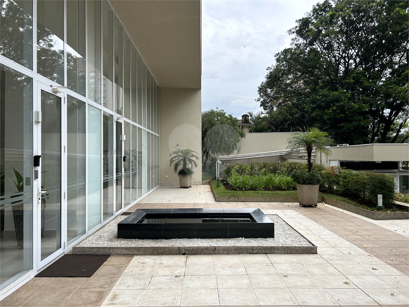 Apartamento à venda ou para alugar com 2 suítes em Água Branca, São Paulo, SP