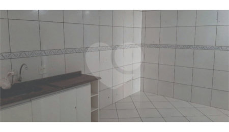 Casa à venda com 4 quartos, sendo 1 suíte,  no condomínio Travessa Américo Bologna,46, São Paulo - SP