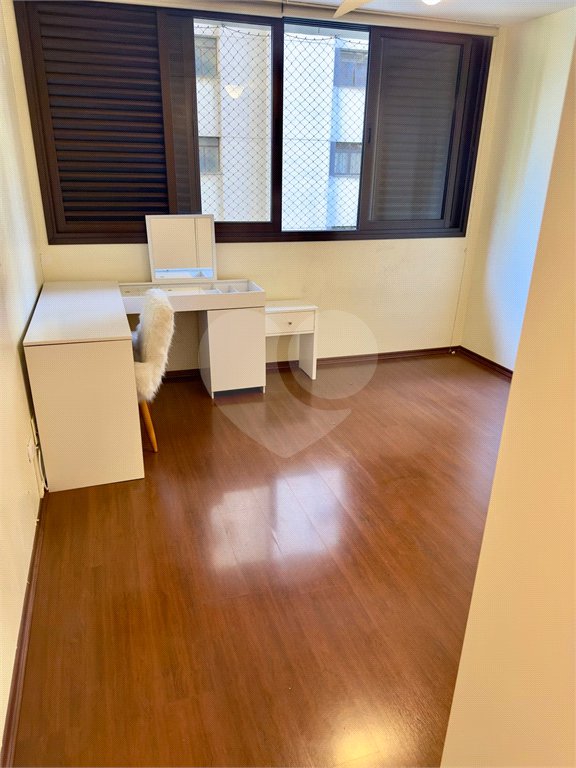 Apartamento à venda com 3 quartos, sendo 1 suíte, em Jardim Europa, São Paulo, SP