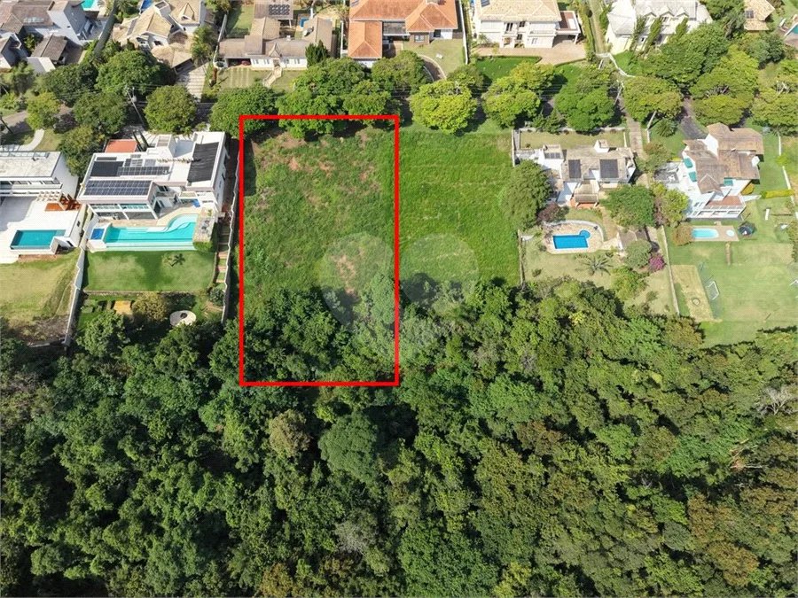 Terreno com 1.500 m2 no Condomínio Residencial Jardim Primavera Louveira SP